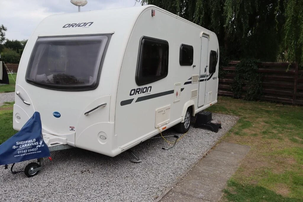 Каравана Bailey Orion 450-5, снимка 3 - Каравани и кемпери - 53966449