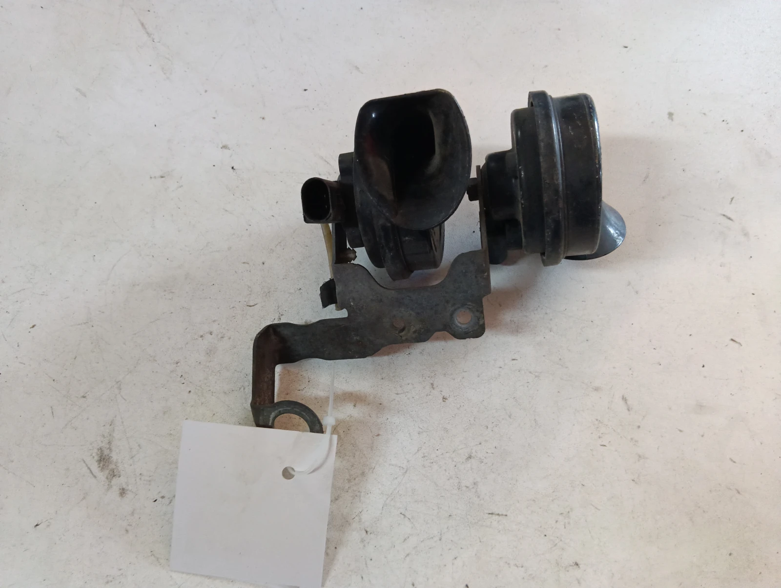 клаксон 8P0951223B 8P0951221B Audi A3