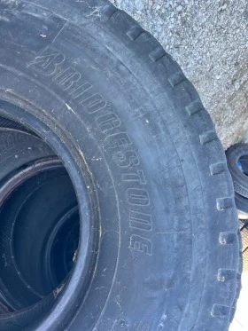 Гуми, снимка 2