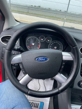 Ford Focus 1.6i много добър автомобил, качваш се и караш.Нов , снимка 12 - Автомобили и джипове - 45837089