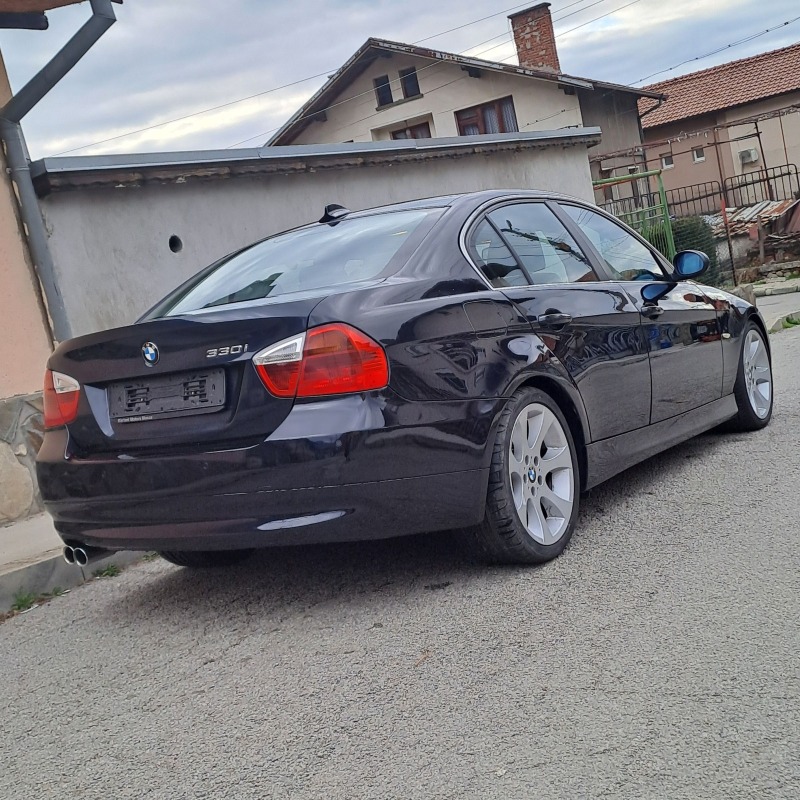 BMW 330 BMW 330i, снимка 8 - Автомобили и джипове - 46356924