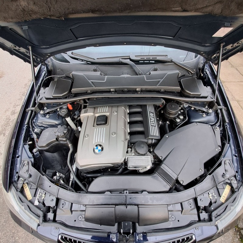 BMW 330 BMW 330i, снимка 16 - Автомобили и джипове - 46473563