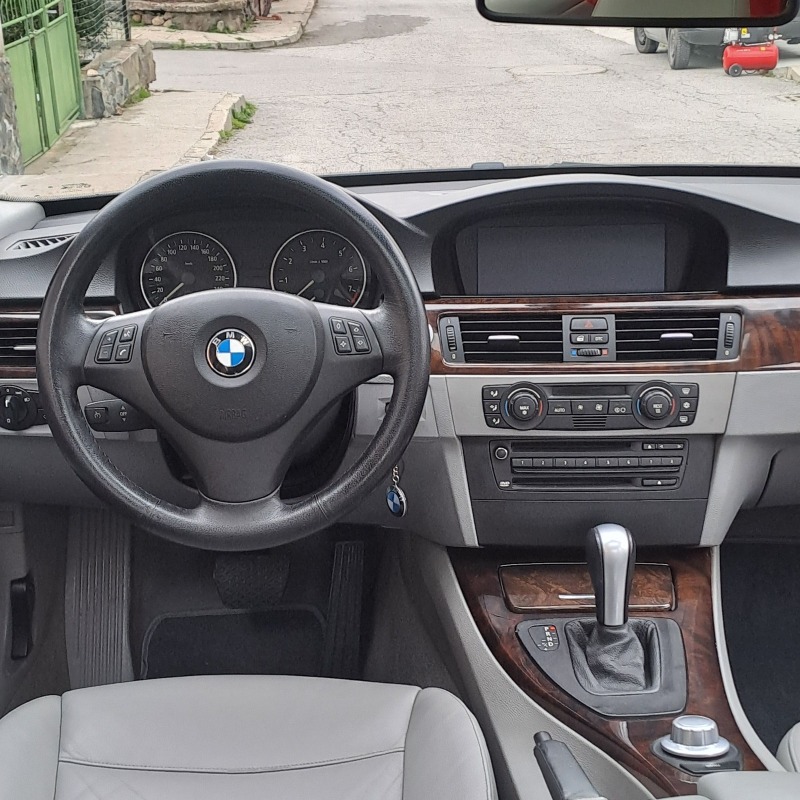 BMW 330 BMW 330i, снимка 12 - Автомобили и джипове - 46473563
