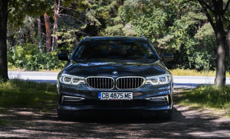 BMW 530 lyxury line FULL , снимка 1 - Автомобили и джипове - 46105432
