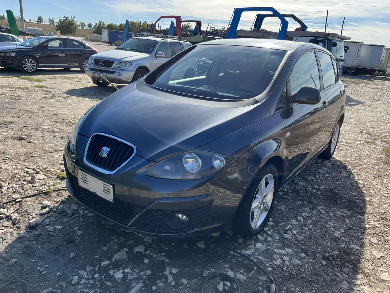 Seat Altea 1.6tdi, снимка 1 - Автомобили и джипове - 47455990