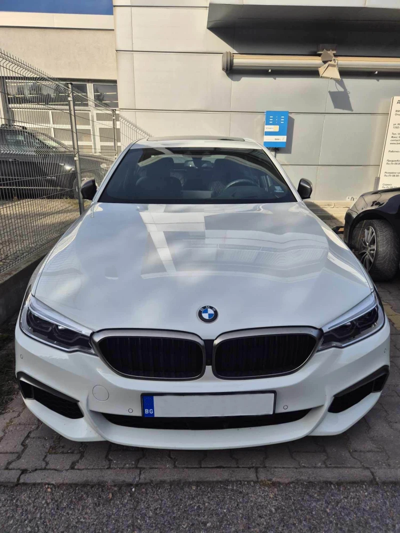 BMW 550 M550i xDrive, M Performance, M Adaptive Suspension, снимка 3 - Автомобили и джипове - 47697646