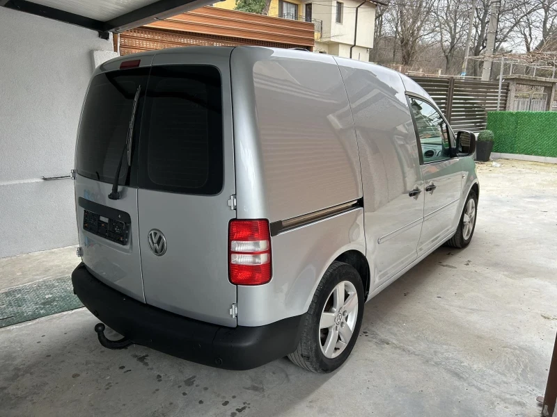 VW Caddy 2.0 6 ск.140 коня, снимка 9 - Автомобили и джипове - 48642381