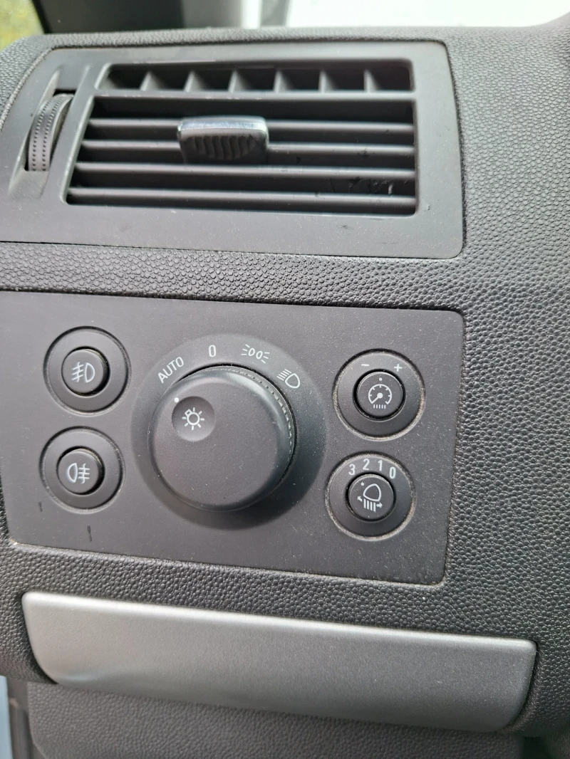 Opel Zafira, снимка 9 - Автомобили и джипове - 52299561