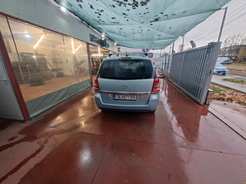 Opel Zafira, снимка 4 - Автомобили и джипове - 52299561