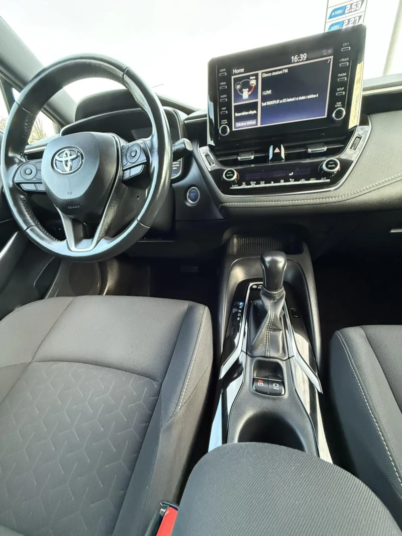 Toyota Corolla HYBRID 70000км, снимка 7 - Автомобили и джипове - 52406928