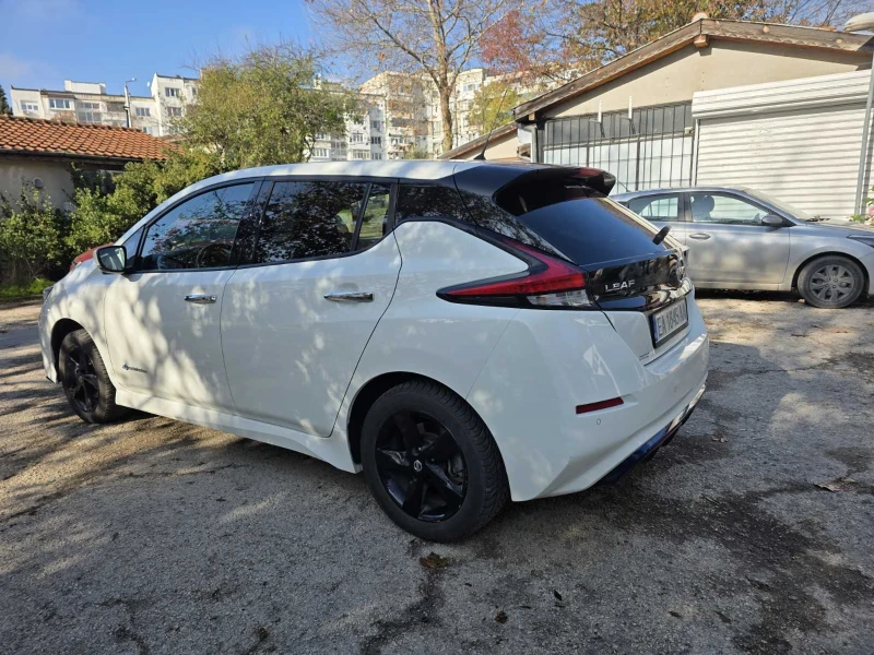 Nissan Leaf , снимка 4 - Автомобили и джипове - 52416196