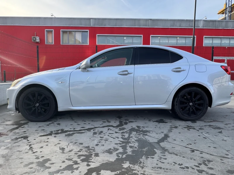 Lexus IS 220d, снимка 10 - Автомобили и джипове - 52772418