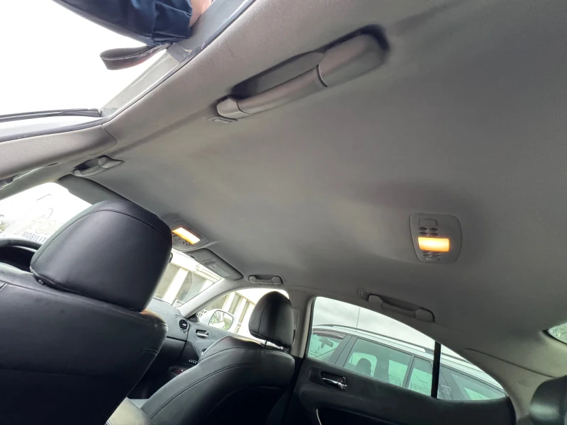 Lexus IS 220d, снимка 12 - Автомобили и джипове - 52772418