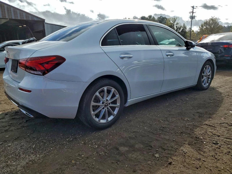 Mercedes-Benz A 220 ПЕРФЕКТНА* РЕАЛНИ КМ, снимка 5 - Автомобили и джипове - 52852613