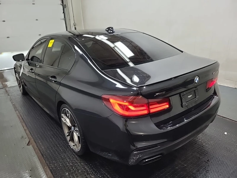 BMW 550 * M550I XDRIVE * CARFAX * БЕЗ ПЪРВОНАЧАЛНА ВНОСКА, снимка 4 - Автомобили и джипове - 52908102
