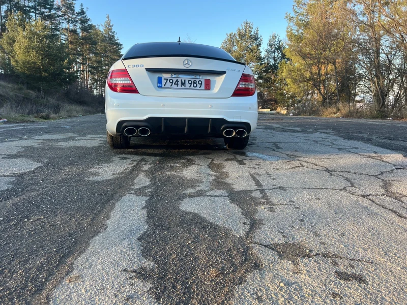 Mercedes-Benz C 300 Бензин, снимка 5 - Автомобили и джипове - 52917751