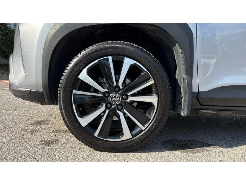 Toyota Yaris Cross 1.5HSD PREMIERE AWD, снимка 16 - Автомобили и джипове - 55883558