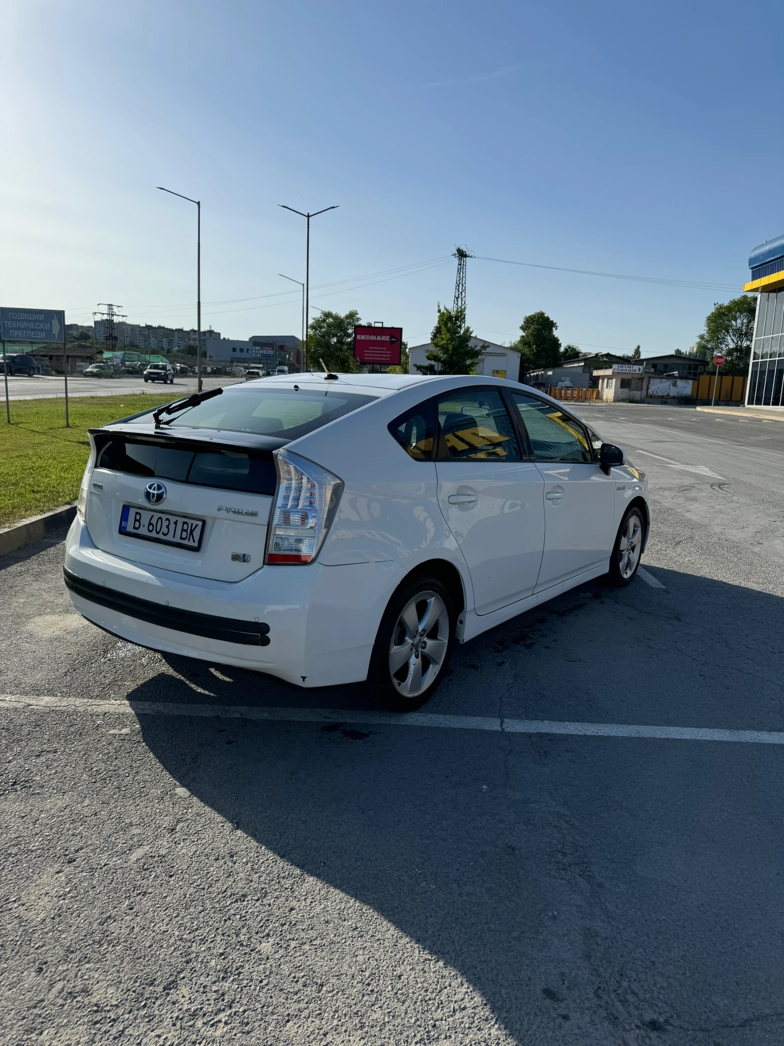 Toyota Prius 1, 8 Хибрит Кей лес  - изображение 4