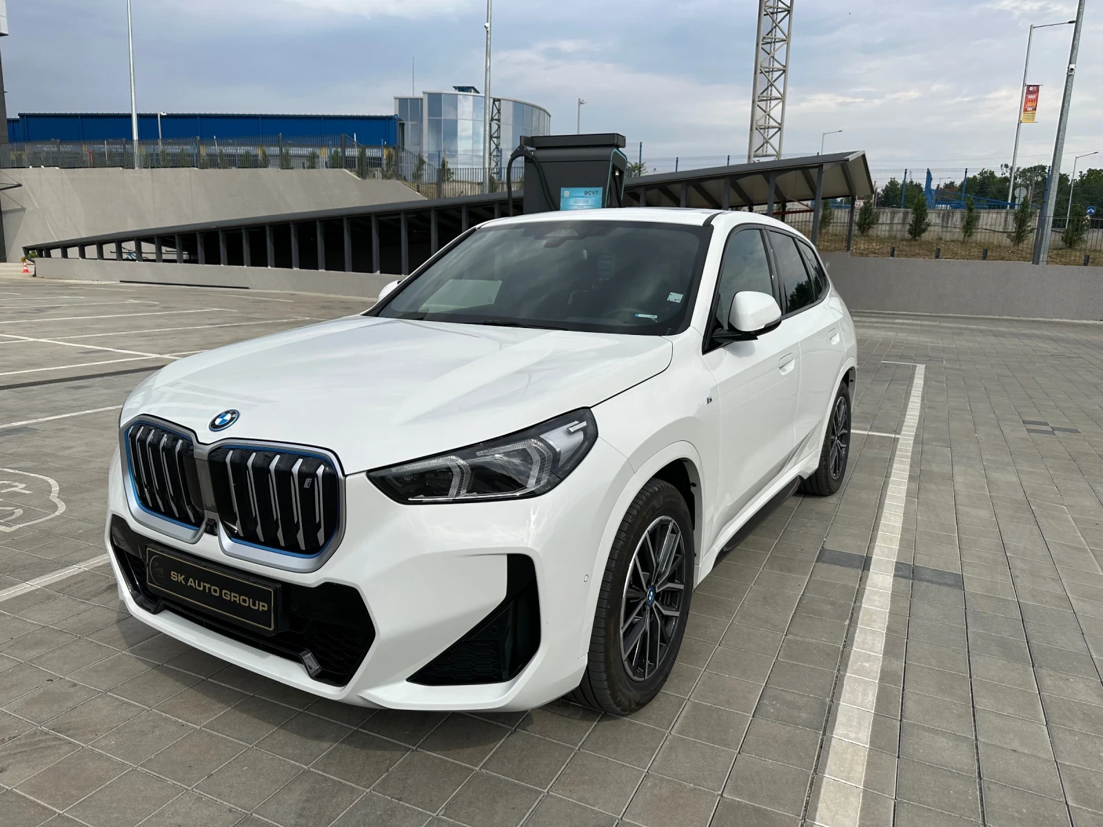 BMW iX1 xDrive 30 M Sport  | Mobile.bg   1