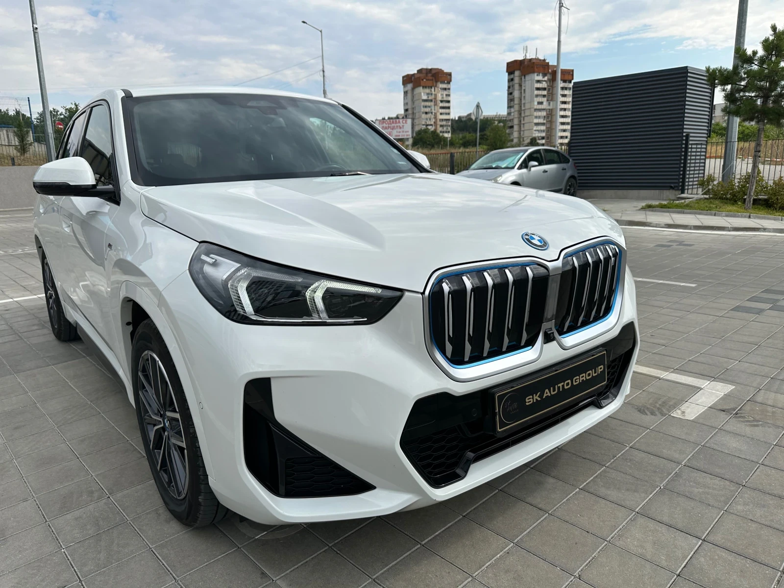 BMW iX1 xDrive 30 M Sport  - изображение 3