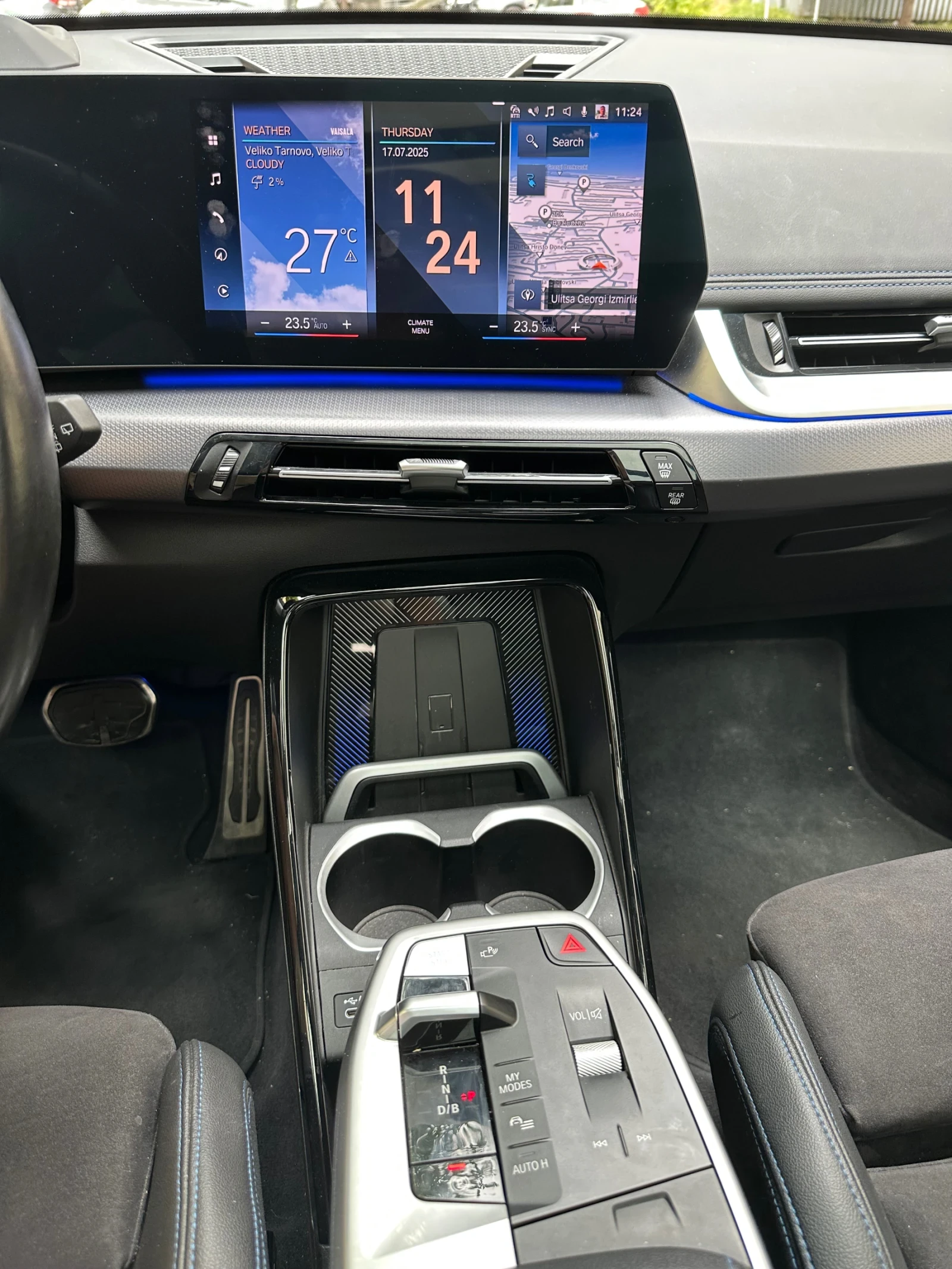 BMW iX1 xDrive 30 M Sport  | Mobile.bg   11