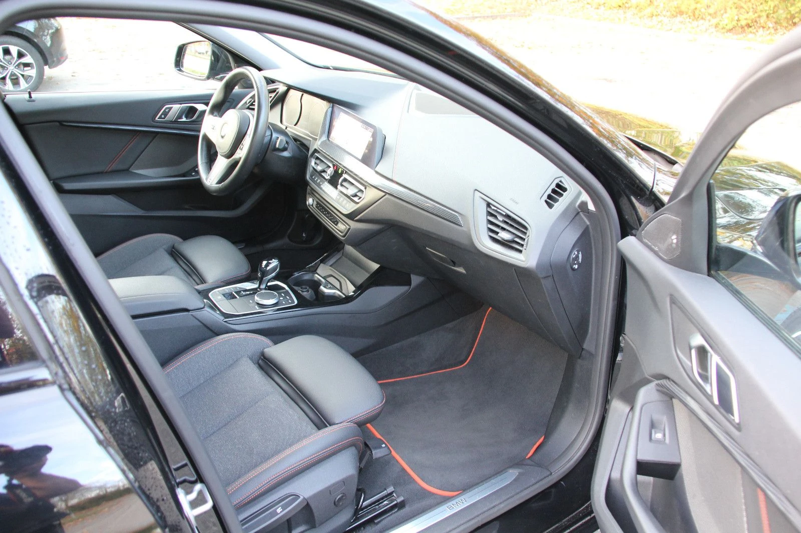 BMW 120 D/xDRIVE/190HP/SPORT-LINE/H&K/LED/NAVI/PDC/214E - изображение 8