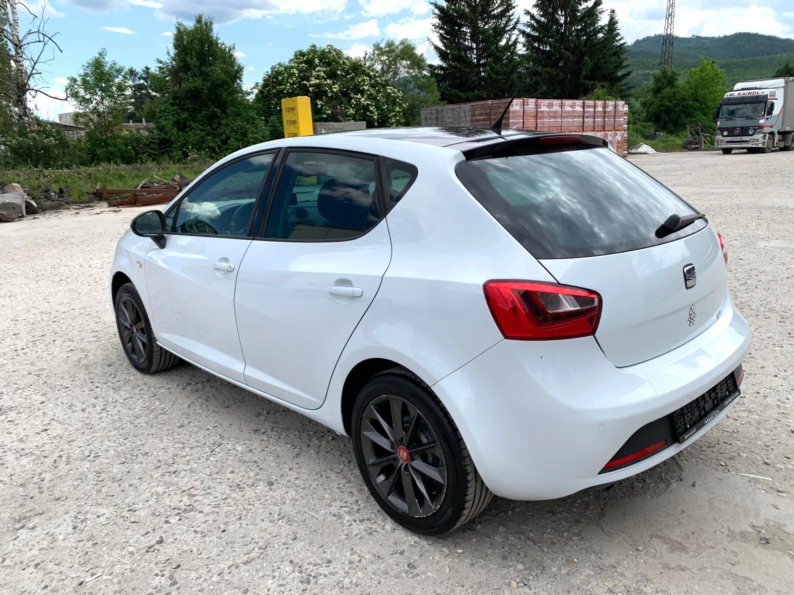 Seat Ibiza 1.6tdi 90hp FR!! - изображение 7