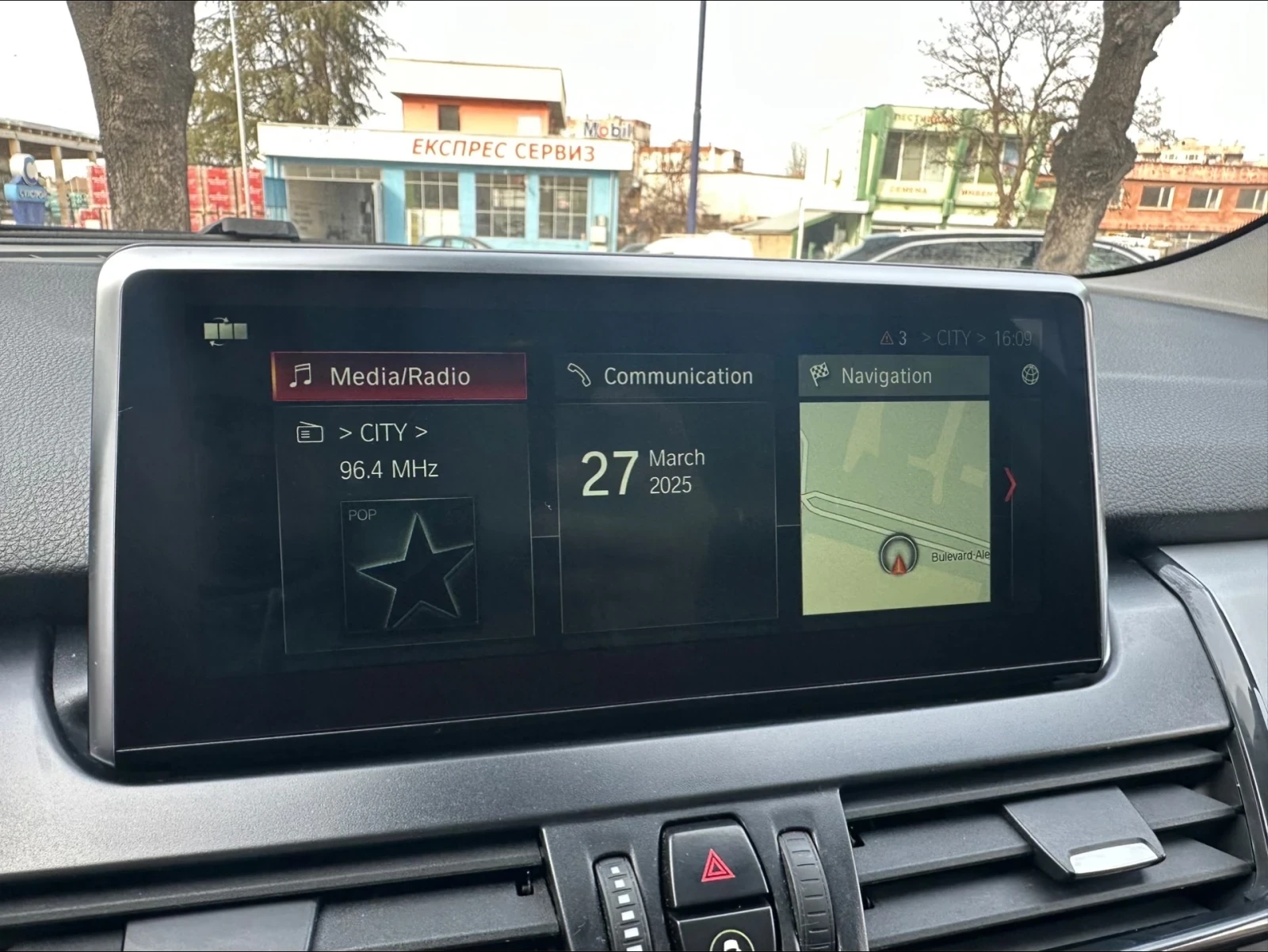 BMW 2 Active Tourer 216d - изображение 10