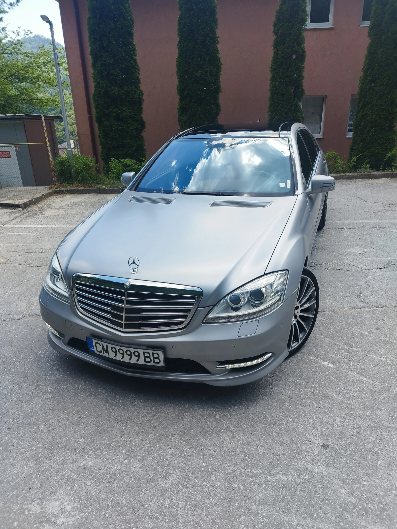 Mercedes-Benz S 500 4 Matik 388k.c. - изображение 3
