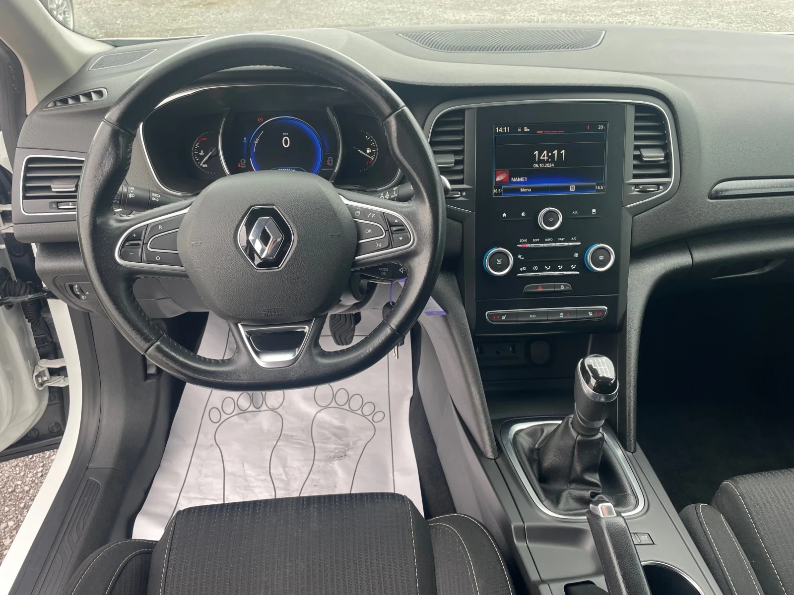 Renault Megane 1.5DCI ПЕРЛА LED НАВИ ПОДГРЕВ EURO6B - изображение 9