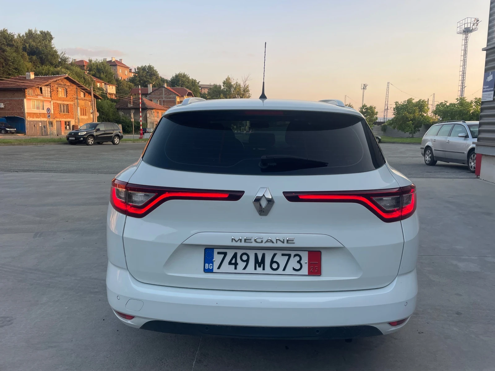 Renault Megane 1.5DCI ПЕРЛА LED НАВИ ПОДГРЕВ EURO6B - изображение 7