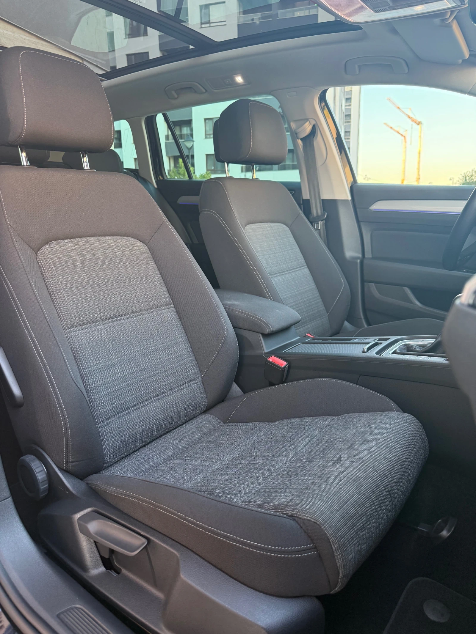 VW Passat 2.0TDI FACELIFT MATRIX AMBIENT ACC TRAVEL ASSIST | Mobile.bg   13