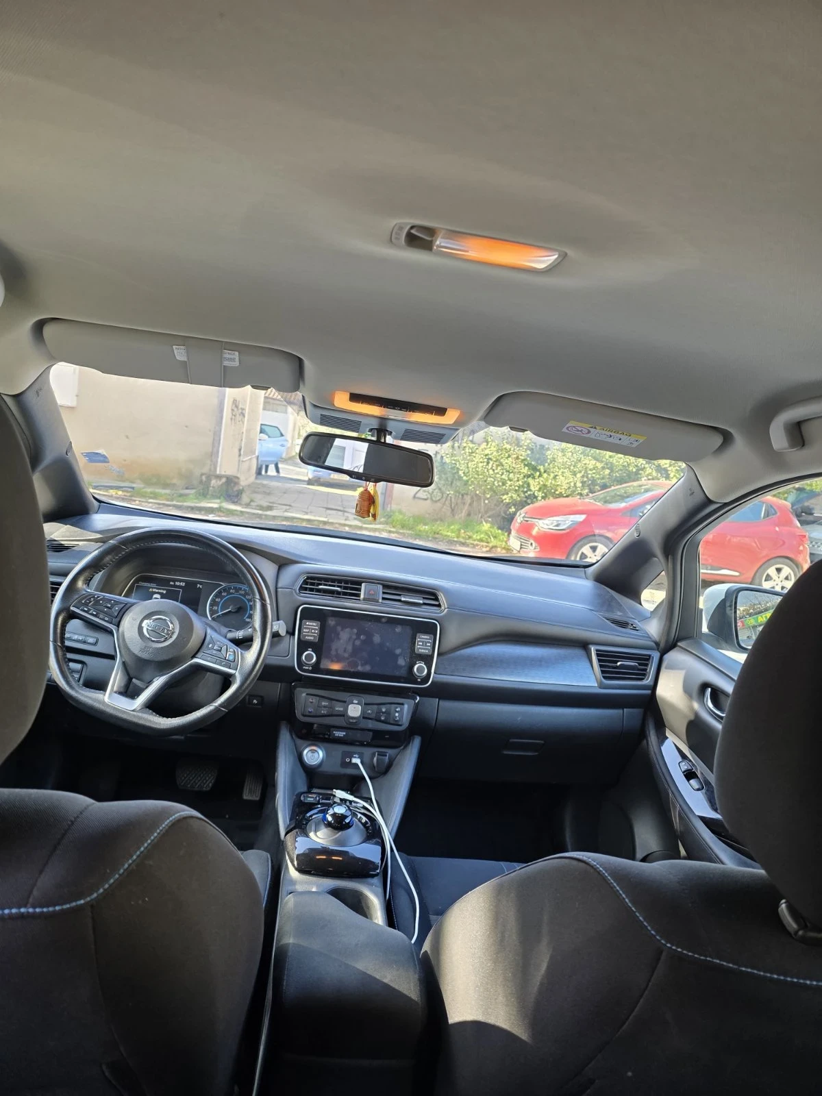 Nissan Leaf   - изображение 7