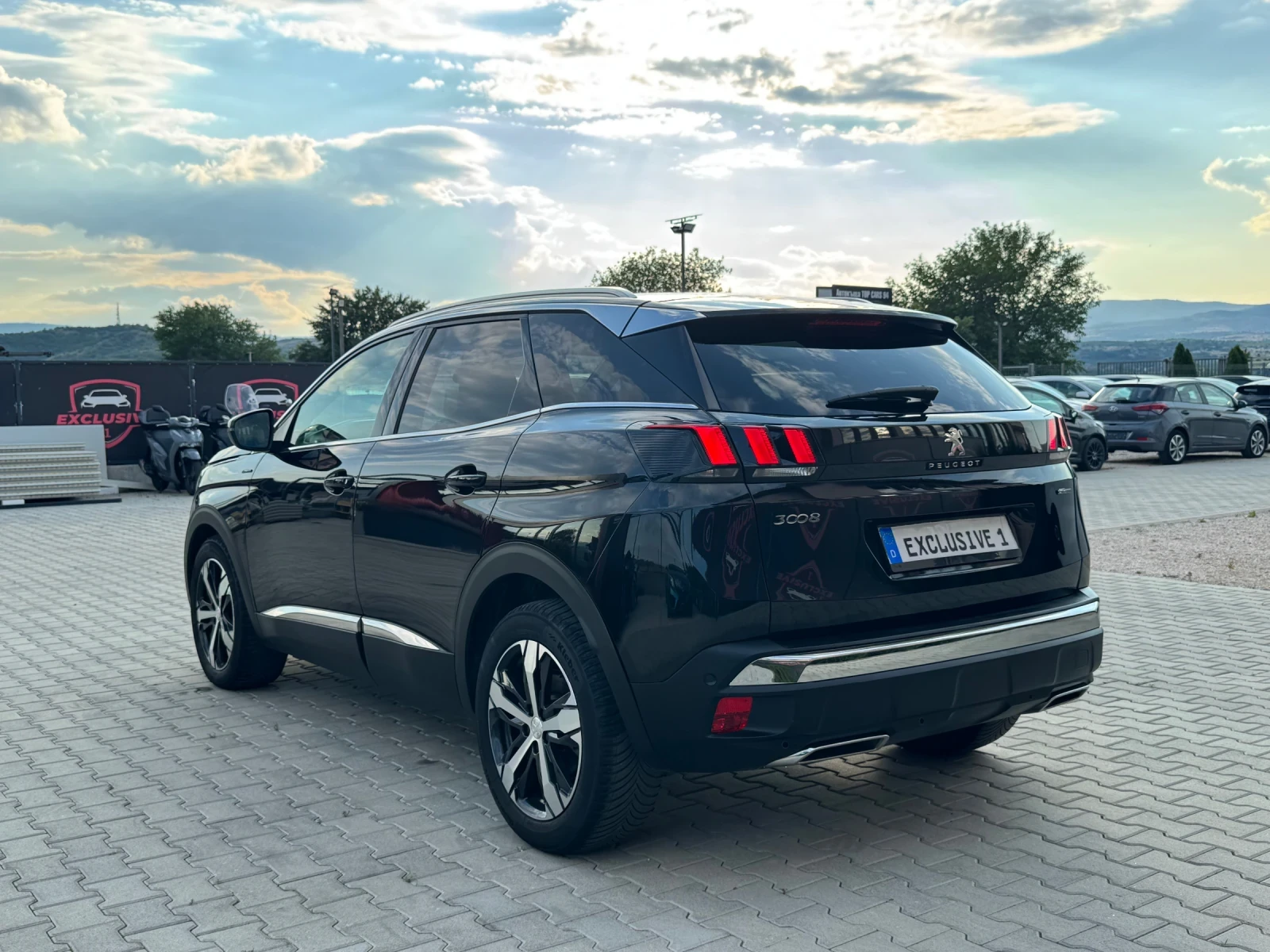 Peugeot 3008 GT-Line 1.5HDI FULL EURO-6, снимка 3 - Автомобили и джипове - 55221334
