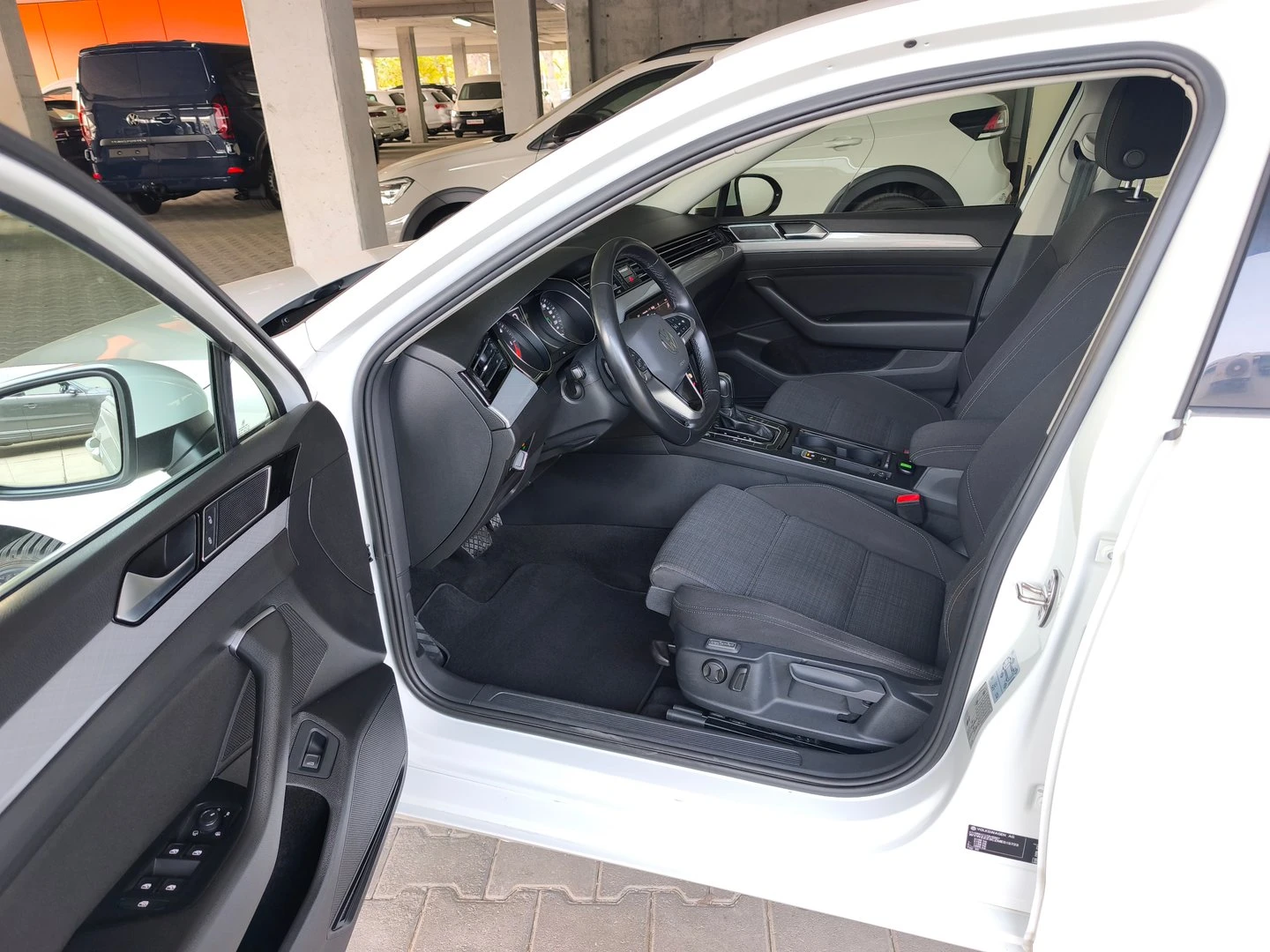 VW Passat Business 2.0 TDI SCR DSG | Mobile.bg � ����������� 6