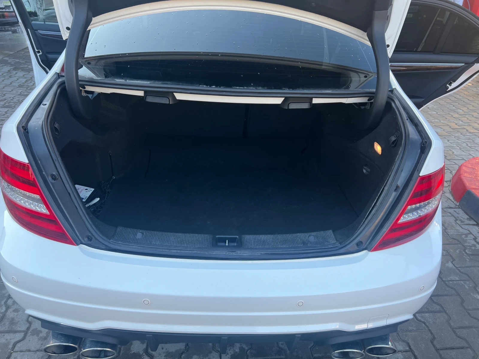 Mercedes-Benz C 300 Бензин - изображение 7