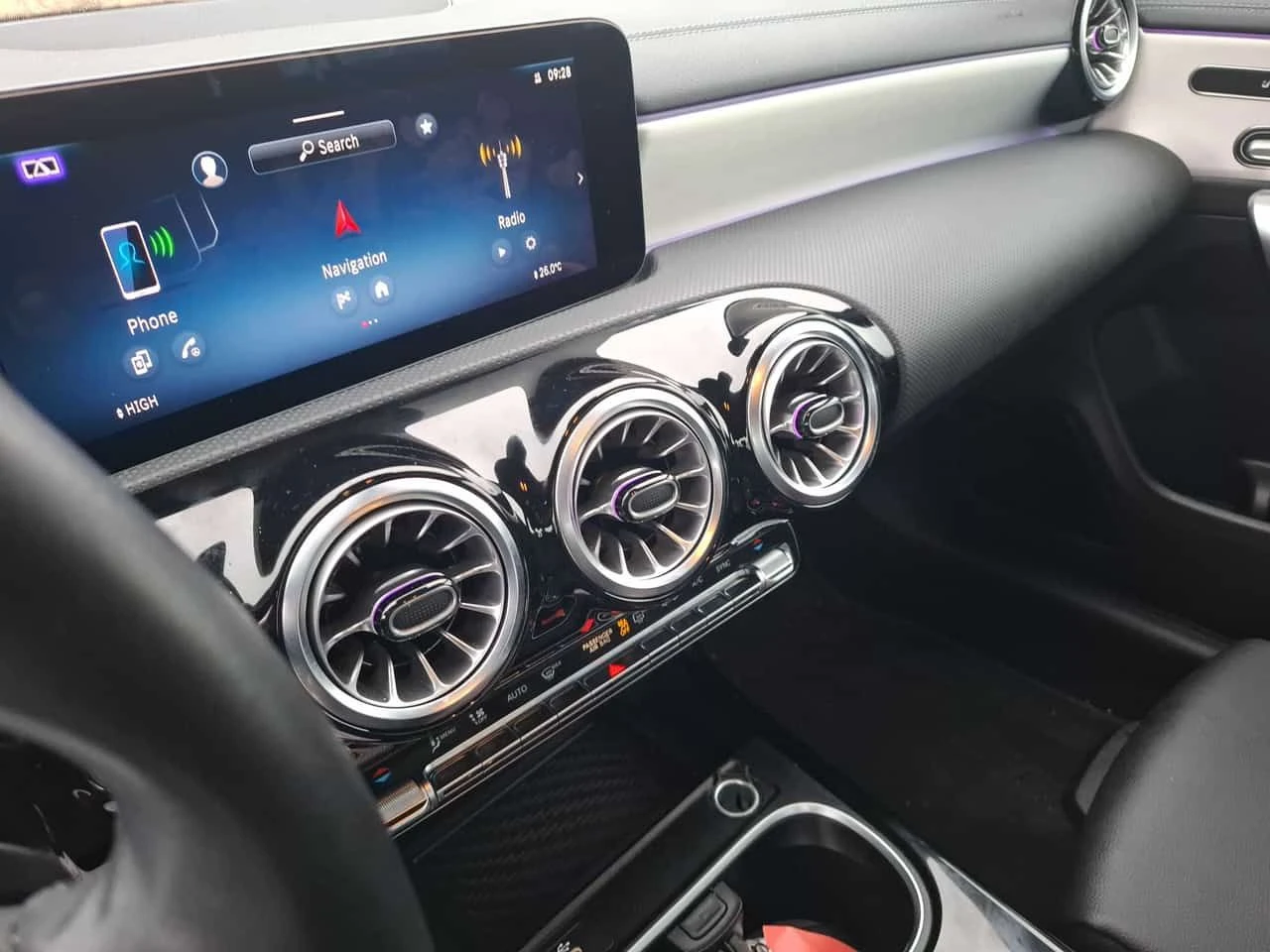 Mercedes-Benz CLA * 4 MATIC * CARFAX * ПАНО * KEYLESS * ПОДГРЕВИ *  - изображение 9