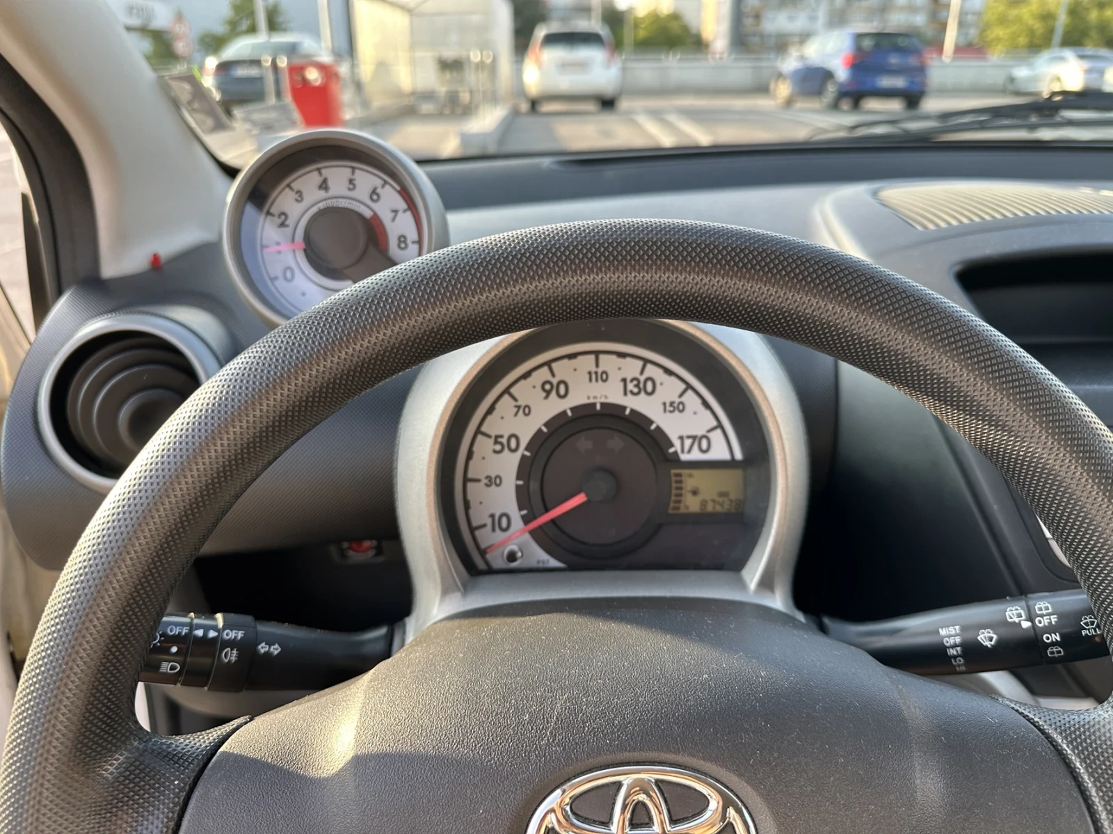Toyota Aygo, снимка 6 - Автомобили и джипове - 53764914