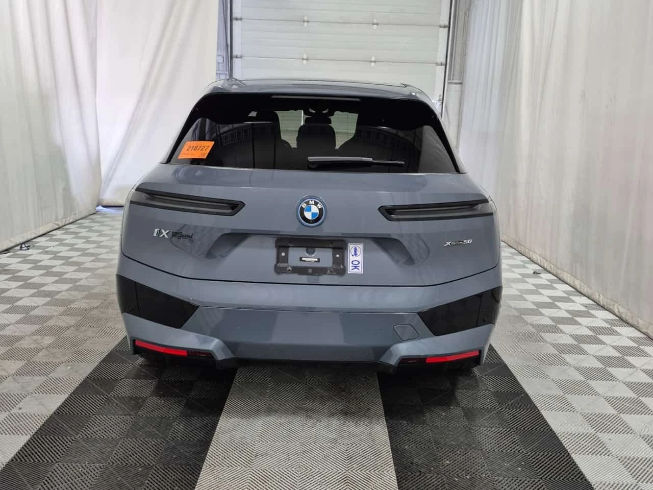 BMW iX XDRIVE50| SWAROWSKI| HUD| HARMAN KARDON| 2 ����� | Mobile.bg � ����������� 5