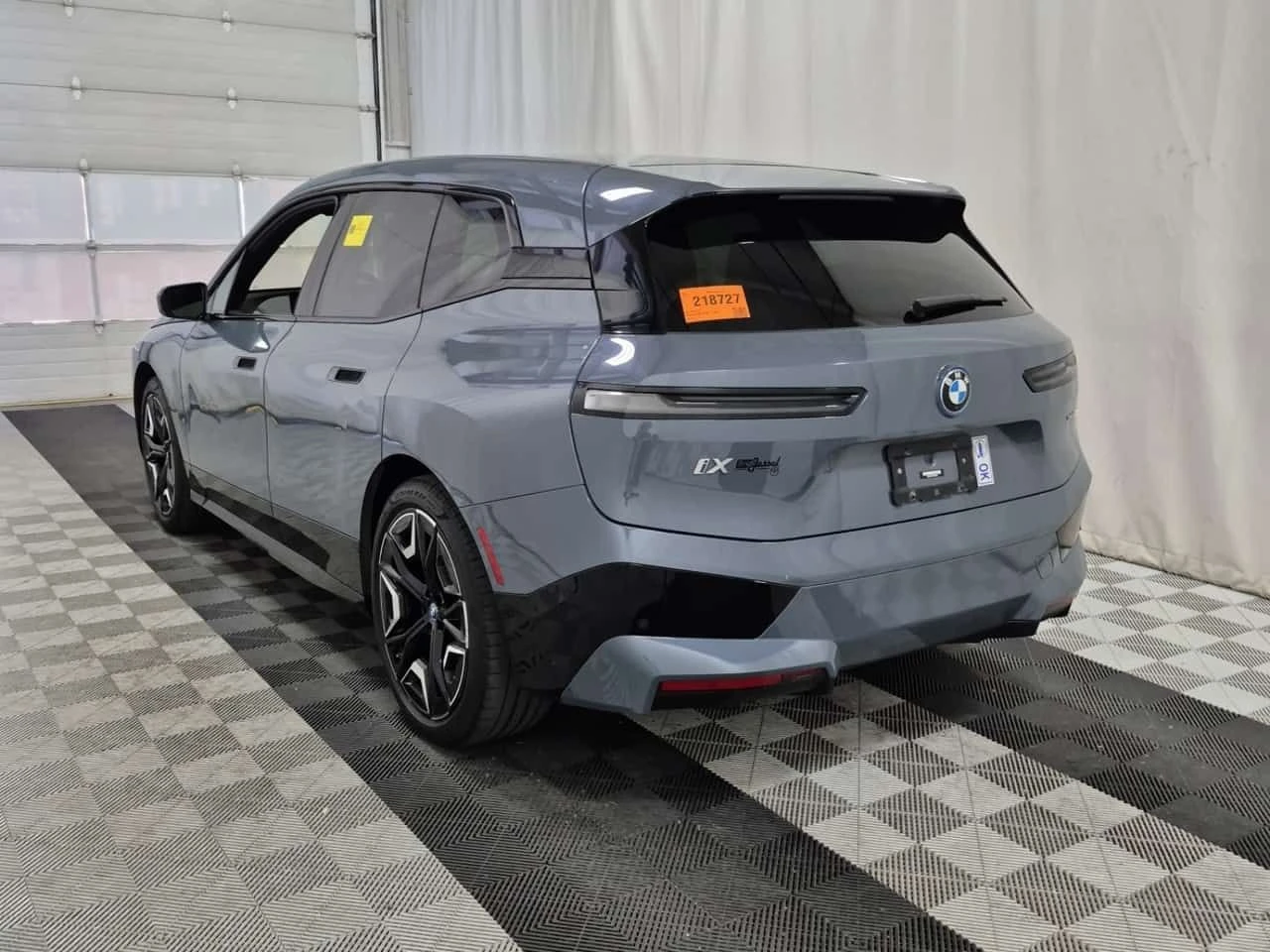 BMW iX XDRIVE50| SWAROWSKI| HUD| HARMAN KARDON| 2 ����� | Mobile.bg � ����������� 4