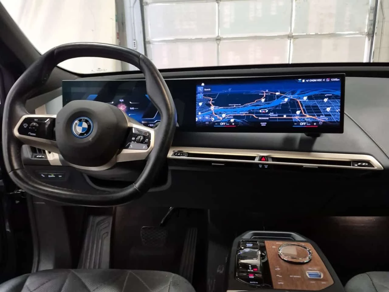 BMW iX XDRIVE50| SWAROWSKI| HUD| HARMAN KARDON| 2 ����� | Mobile.bg � ����������� 10