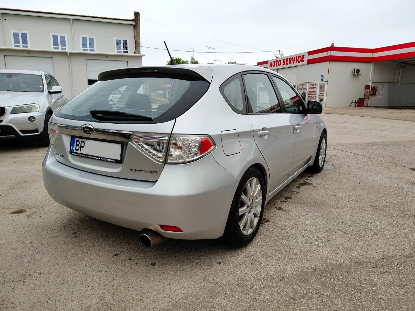 Subaru Impreza 1.5i, снимка 5 - Автомобили и джипове - 54396831