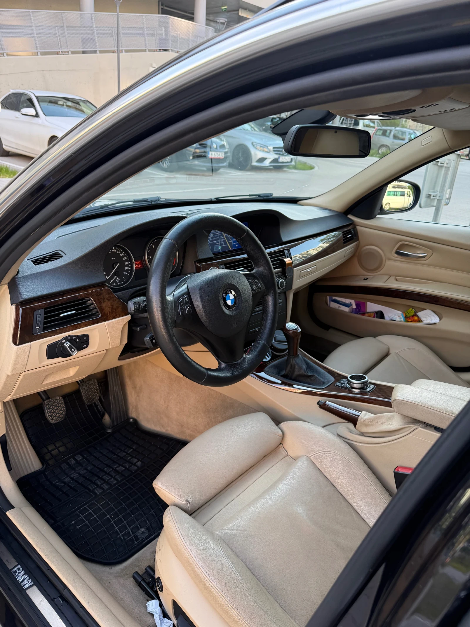 BMW 330, снимка 6 - Автомобили и джипове - 54496795