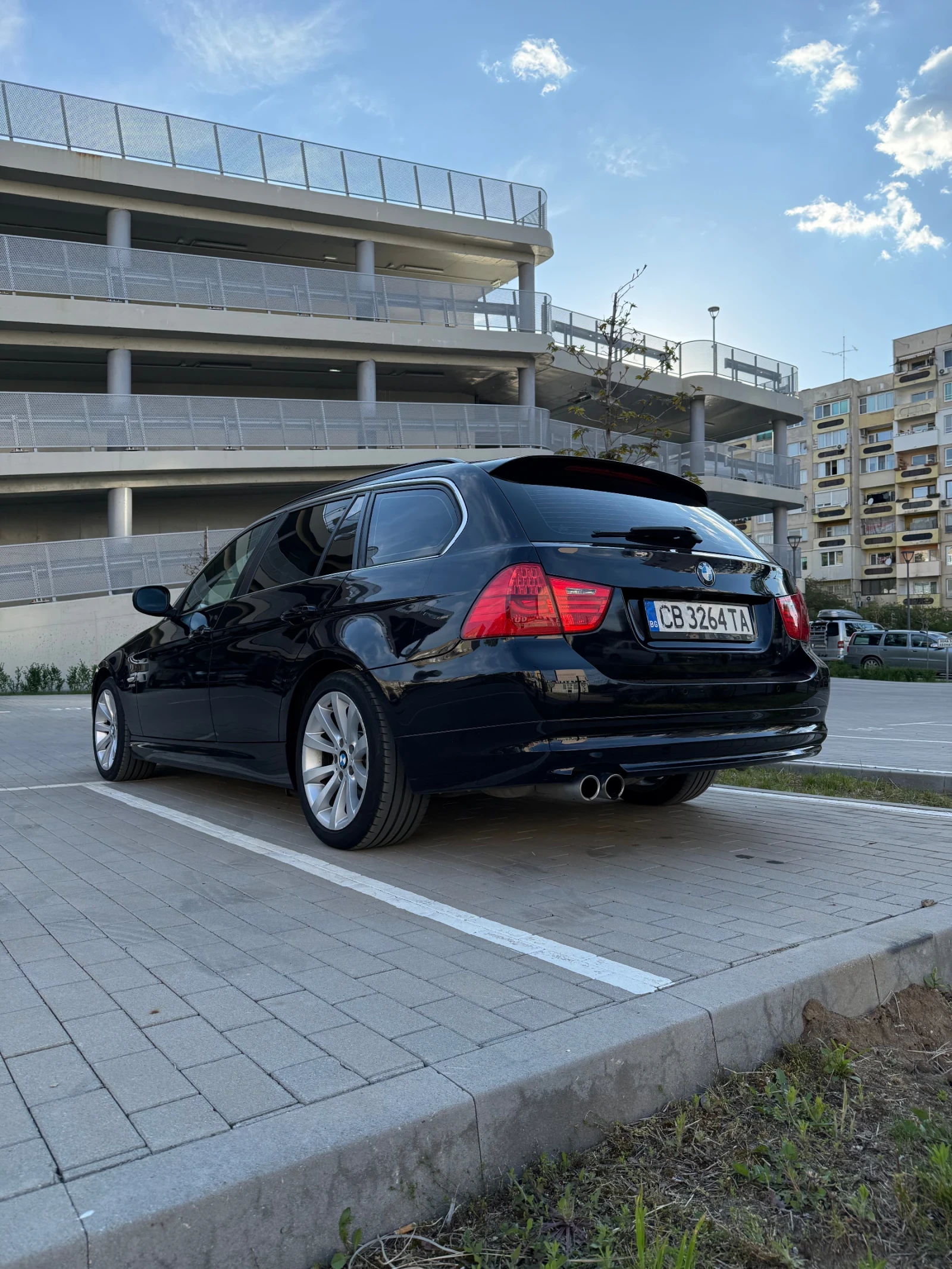BMW 330, снимка 16 - Автомобили и джипове - 54496795