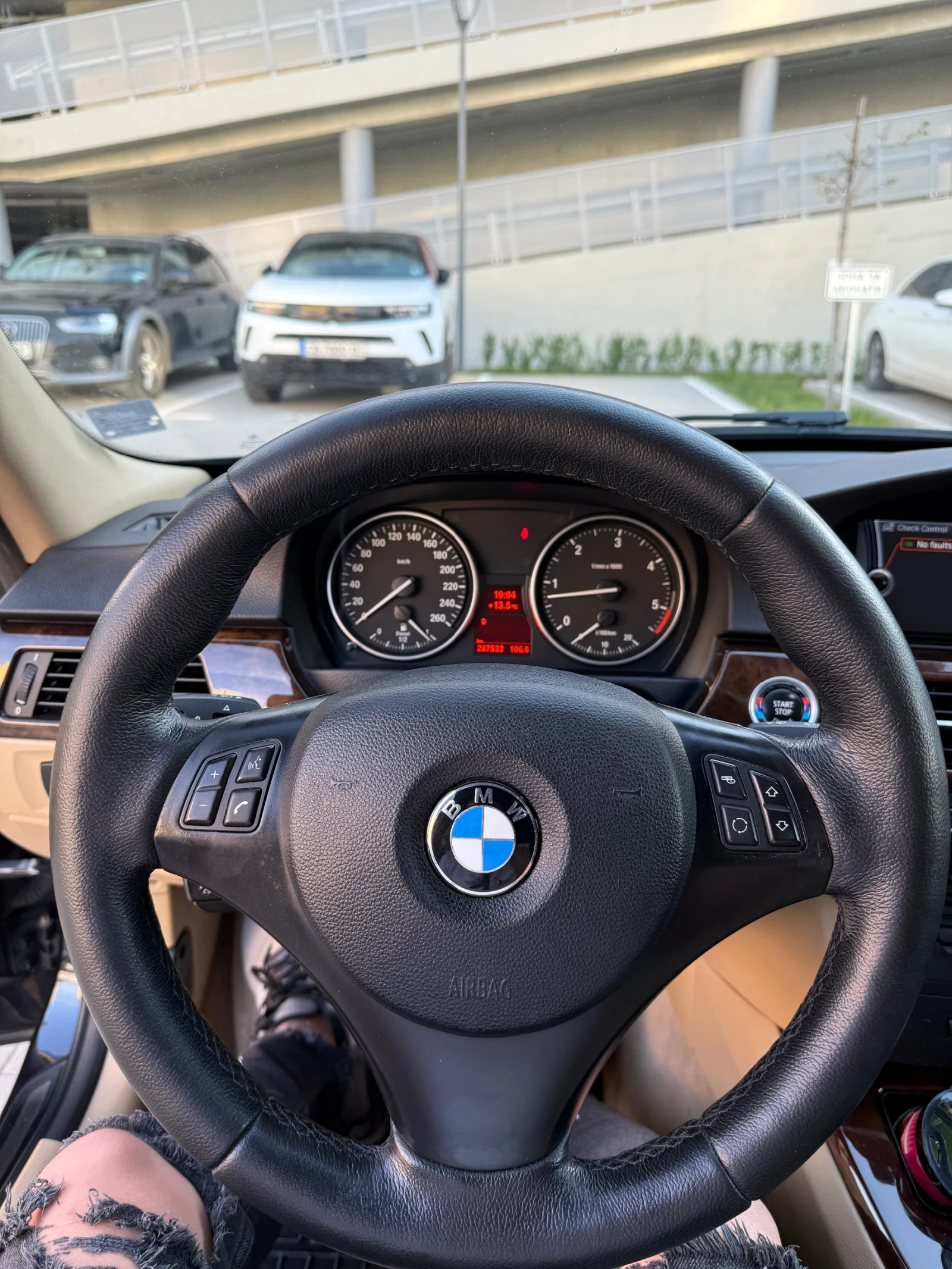 BMW 330, снимка 10 - Автомобили и джипове - 54496795