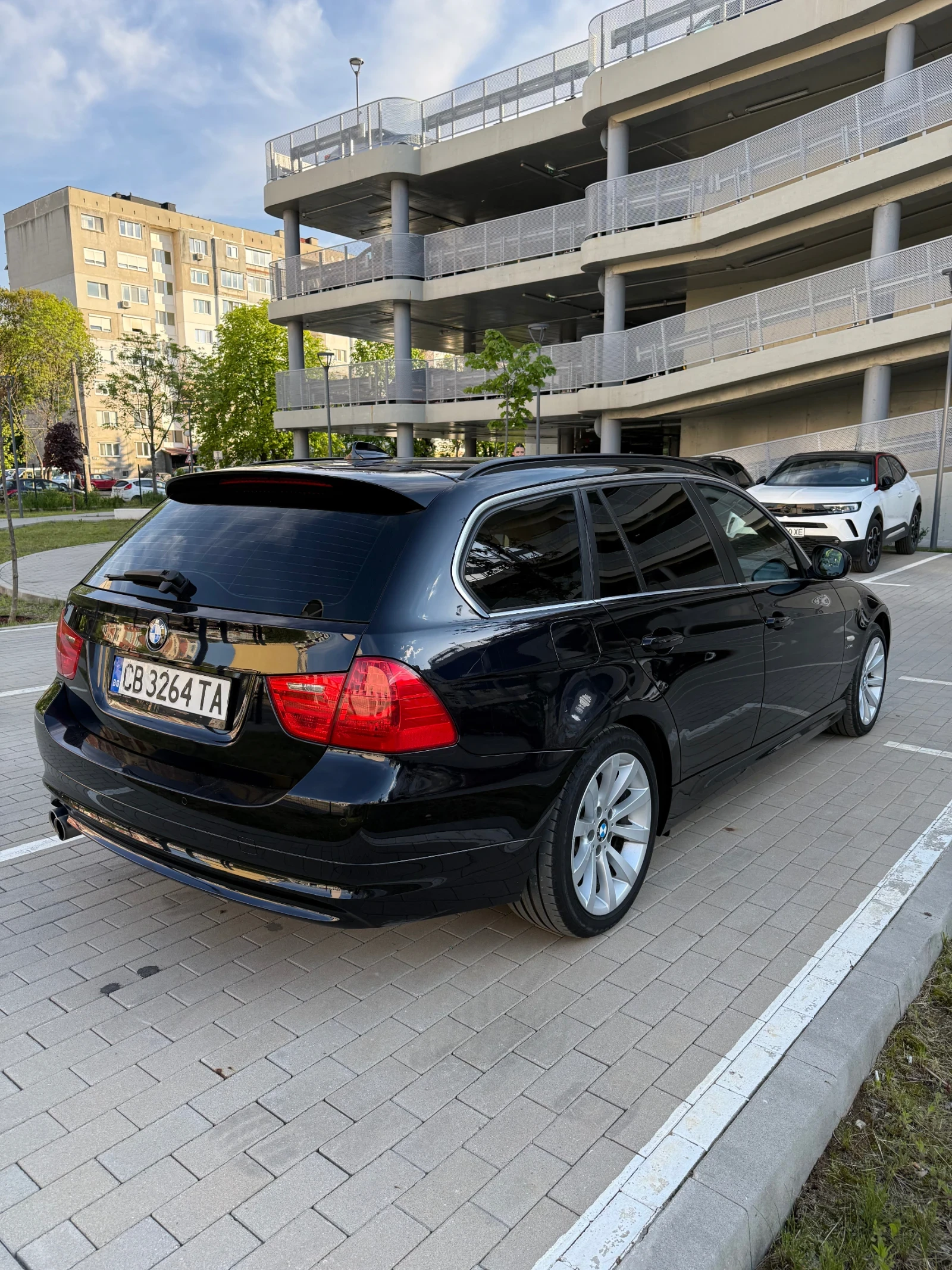 BMW 330, снимка 4 - Автомобили и джипове - 54496795