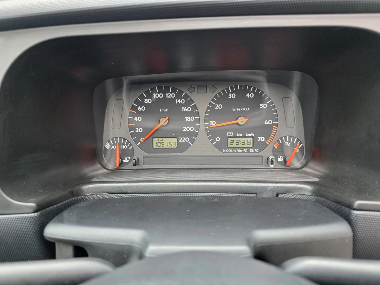 VW Golf 2.0 CABRIO, снимка 14 - Автомобили и джипове - 54537780