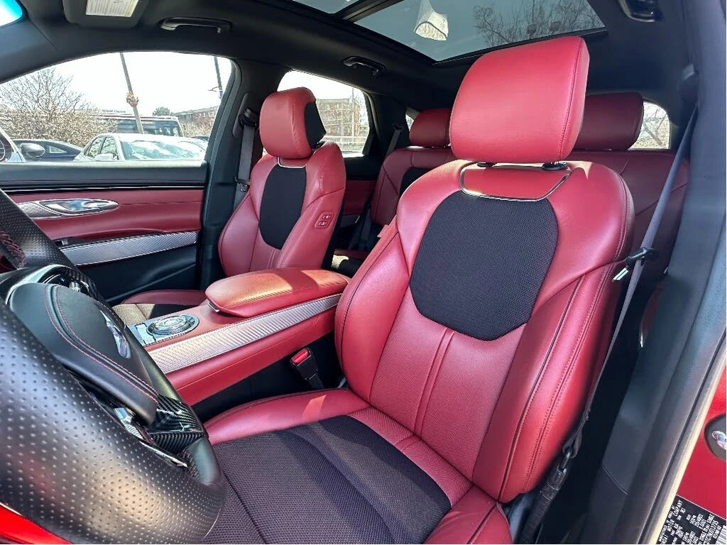 Genesis GV70   3.5T Sport AWD, снимка 14 - Автомобили и джипове - 54599540