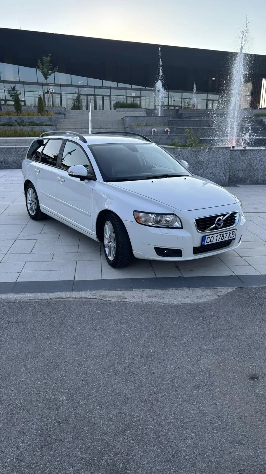 Volvo V50 2.0 177кс , снимка 17 - Автомобили и джипове - 55053068