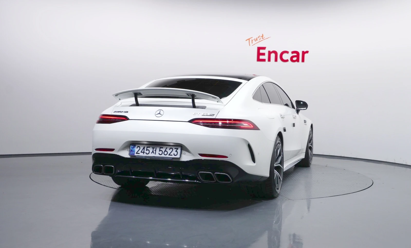Mercedes-Benz AMG GT 63 S* МАСАЖ* HUD* 360* ЕЛ. БАГАЖНИК* КРАЙНА ЦЕНА, снимка 4 - Автомобили и джипове - 55341643